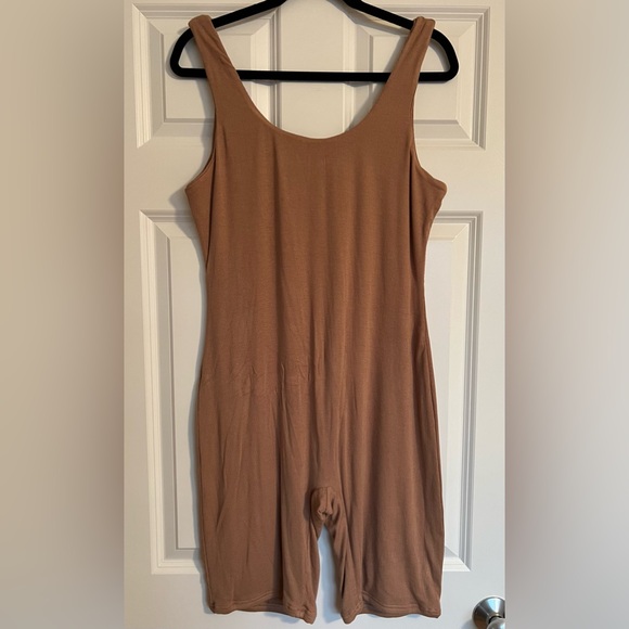 By Egreis Marianna Romper - Picture 5 of 7